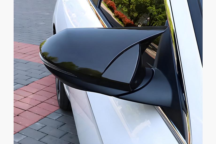 Hyundai Elantra (MD/UD) 2011-2015 Mirror covers with turn signal cutout BMW-style (2 pcs) Image