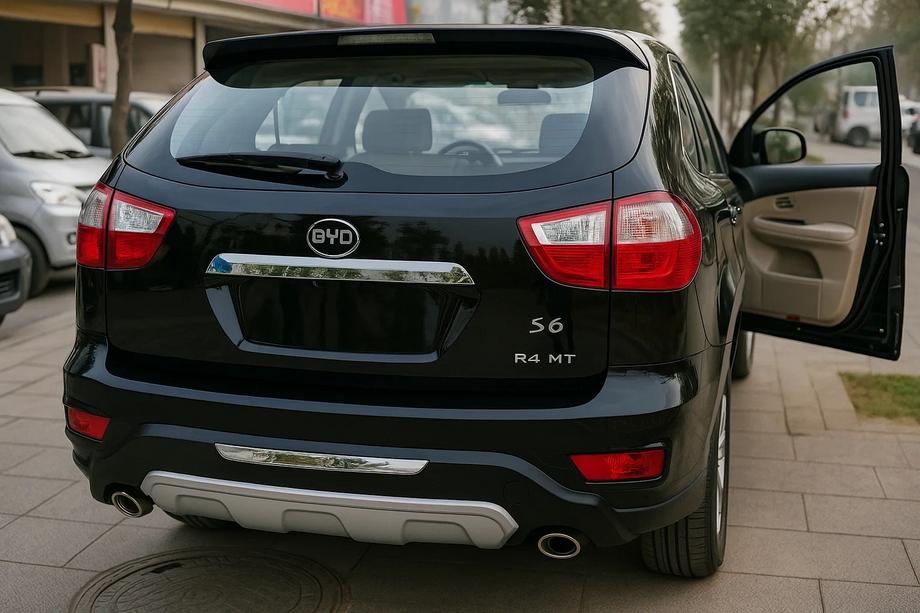 BYD S6 2010-2016 Rear Bumper Lip Image