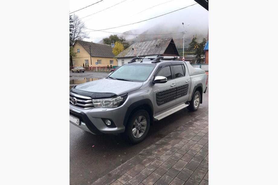 Toyota Hilux 2015- Roof rails with crossbars (2 pcs, Chrome) Image