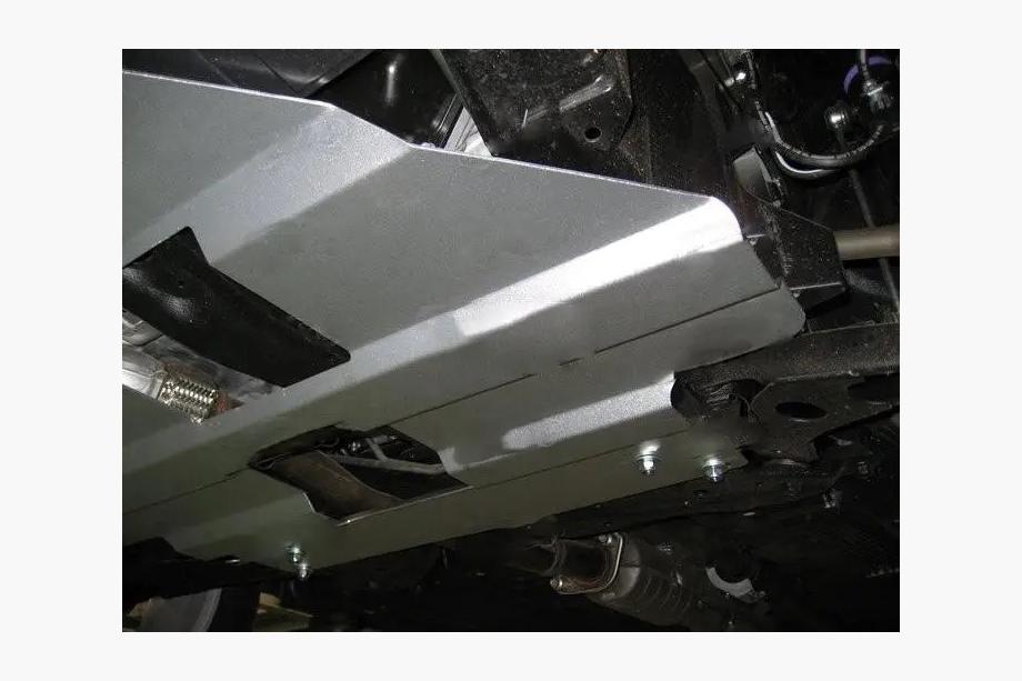 Mitsubishi Outlander 2006-2012 Engine Guard (Metal) Image