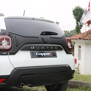 Plastic trunk lid cover (3 pieces) Renault Duster 2018-2024 photo 1