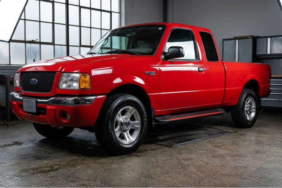Ford Ranger 2002-2006 Side Steps Maya Red (2 pcs, Aluminum) Image