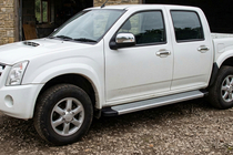 Isuzu D-Max 2002-2011 Side Steps Maya V2 (2007-2012, 2 pcs, Aluminum) photo 1