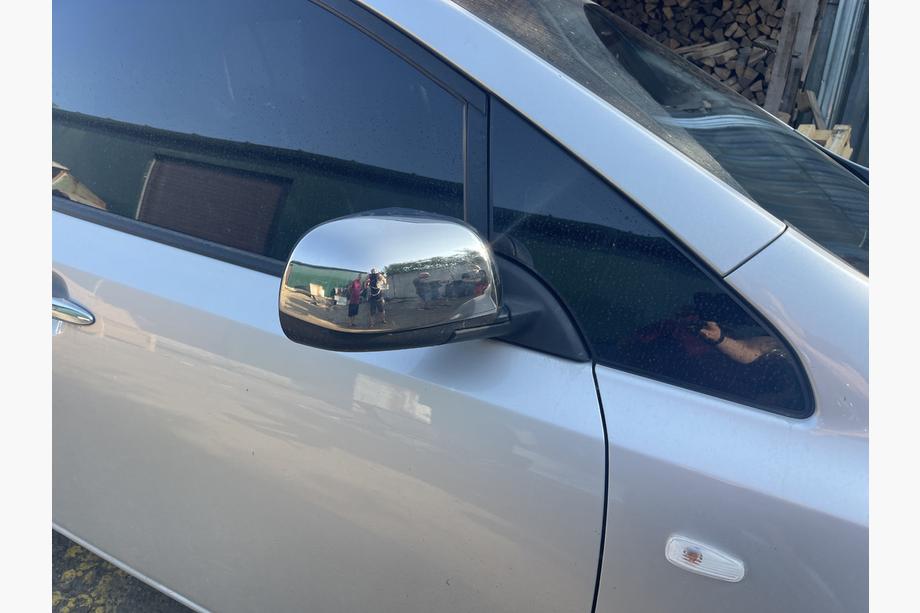 Nissan Leaf 2010-2017 Mirror Covers (2 pcs, Stainless Steel) OmsaLine - Italian Stainless Steel Image