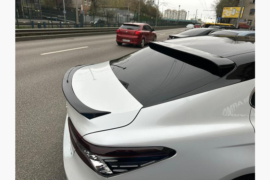 Toyota Camry 2017–2023 Rear Window Spoiler Visor (black) Image
