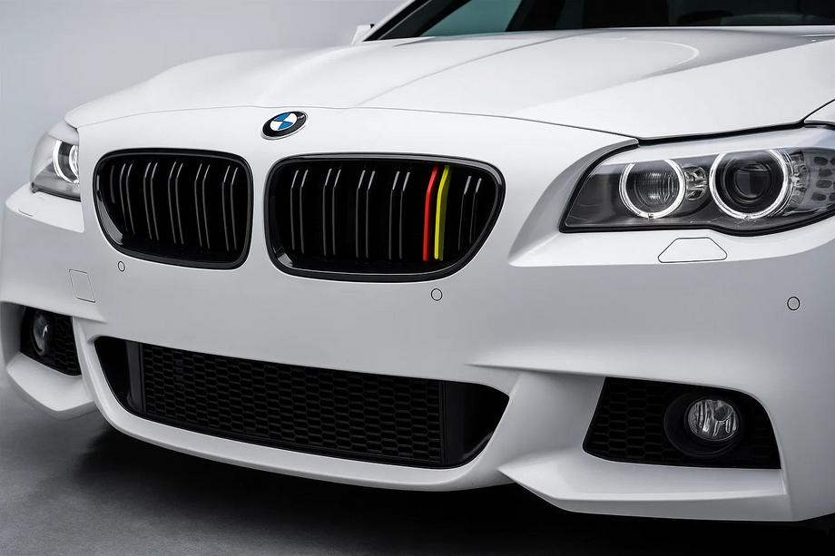 BMW 5 Series F10/F11 2010–2016 Kidney Grilles M-Look (German Color) Image