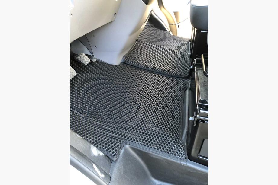 Hyundai H350 2014- EVA Floor Mats (black) Image