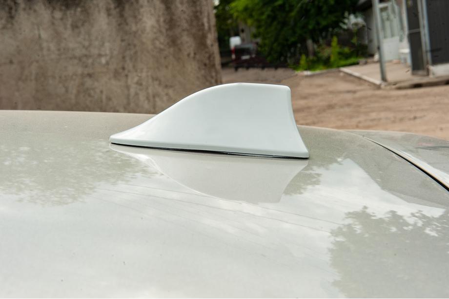 Shark Fin Antenna (white, ABS) Photo 11