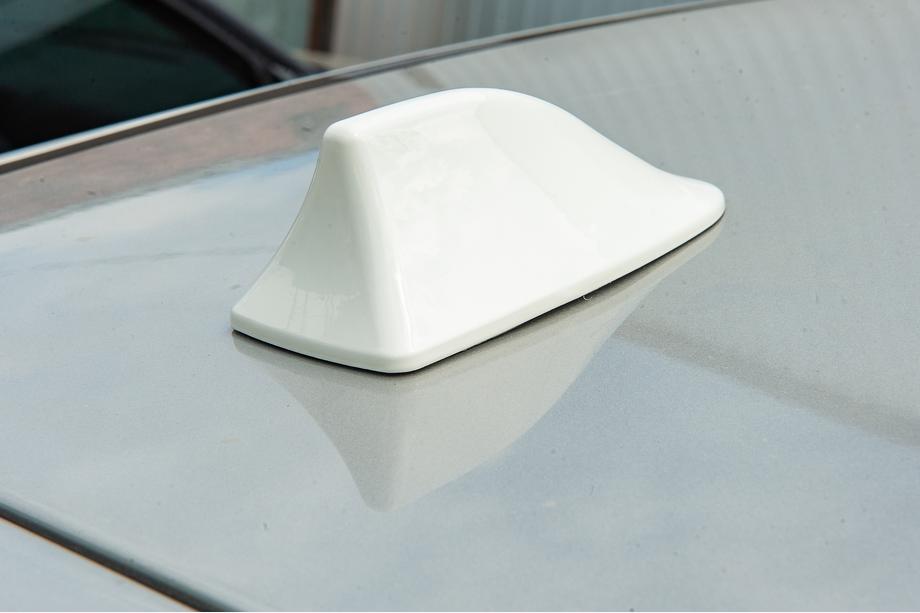 Shark Fin Antenna (white, ABS) Photo 13