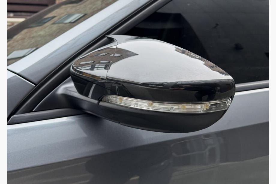 Volkswagen Passat B8 2015-2023 Mirror Covers RLine-Look (2pcs, USA) Photo 3