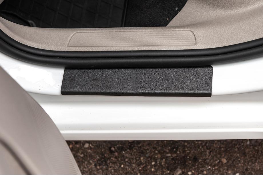 Volkswagen Golf 7/E-Golf 2012-2020 ABS Door Sill Protectors DDU (4 pcs, plastic) Photo 4