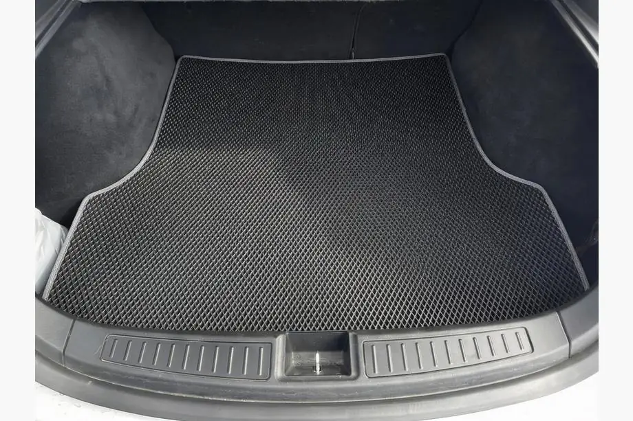 Tesla Model S 2012– Rear trunk mat EVA (2012-2021, black) Image