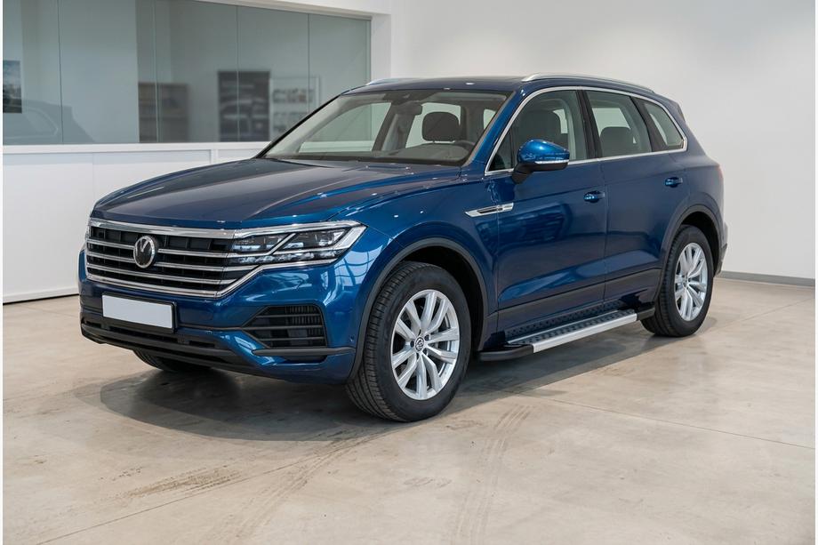 Volkswagen Touareg 2018- Side Steps Vision New Grey (2 pcs, Aluminum) Image