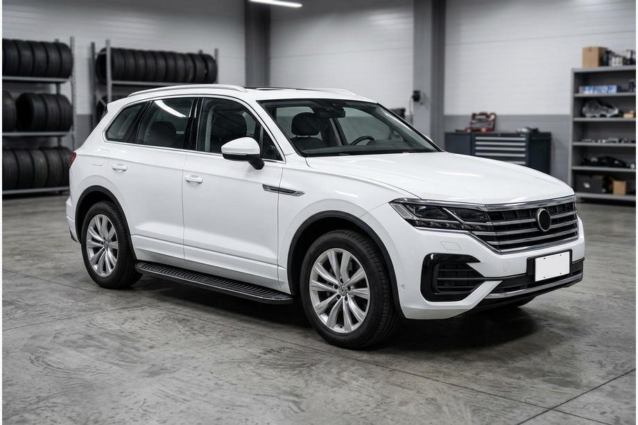 Volkswagen Touareg 2018- Side Steps Tayga Black (2 pcs, Aluminum) Image