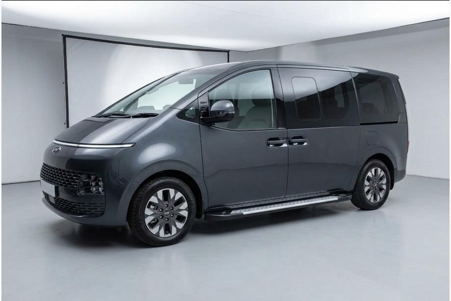 Hyundai Staria 2021- Side Steps Allmond Grey (2 pcs, Aluminum) Image