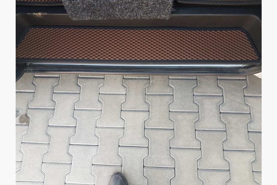 Mercedes Vito/V-class W447 2014- Door Sill Mats (3 pcs, EVA, brick) Photo 3