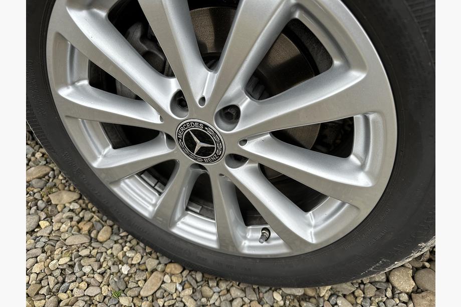 Mercedes-Benz Wheel center caps 71/75 mm without ring (4 pcs, black V2) Photo 3