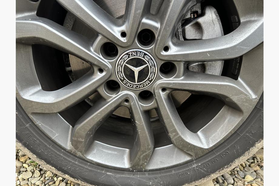 Mercedes-Benz Wheel center caps 71/75 mm without ring (4 pcs, black V2) Photo 6