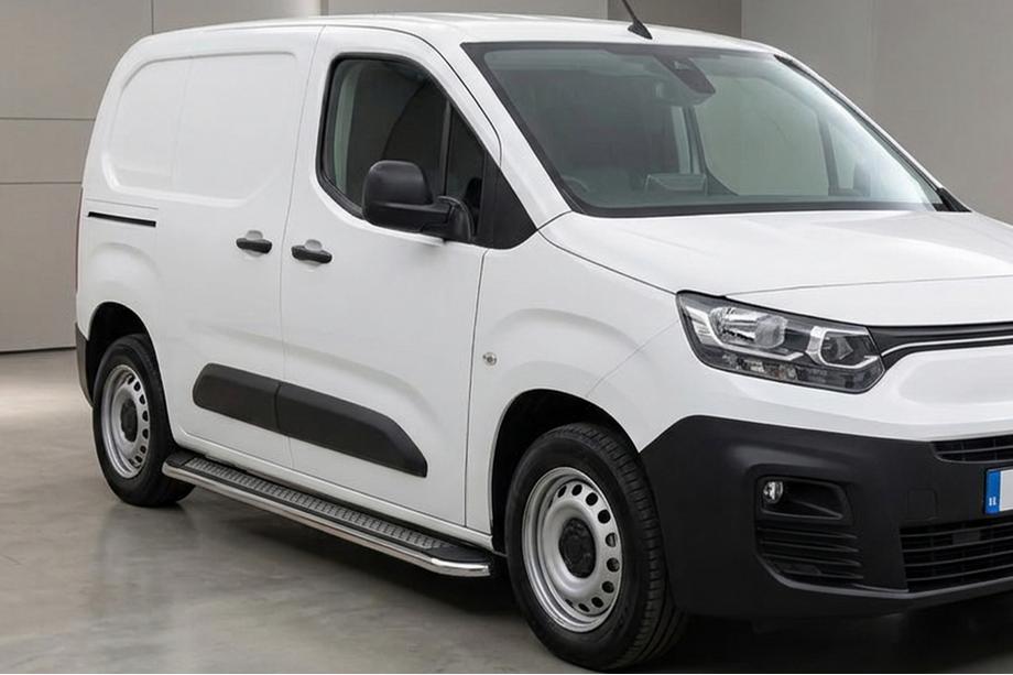 Toyota Proace City 2016- Side Steps Maydos V2 (2 pcs, Aluminum & Stainless Steel) Image