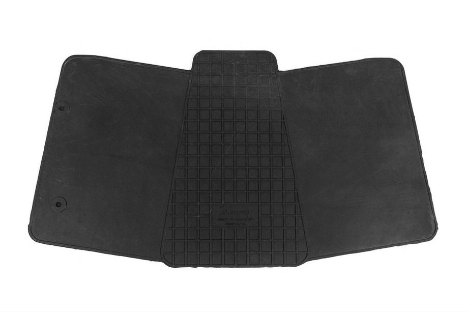 Nissan Leaf 2017- Rear Tunnel Rubber Mat (Stingray Premium) Photo 3