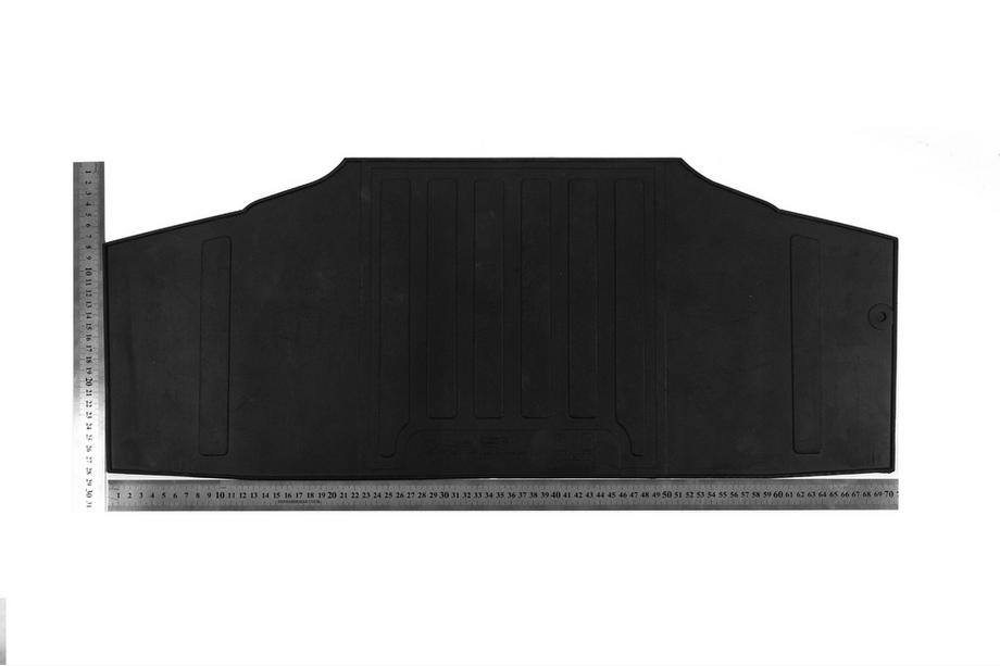Toyota Land Cruiser 300 2021- Rear Tunnel Rubber Mat (Stingray Premium) Image