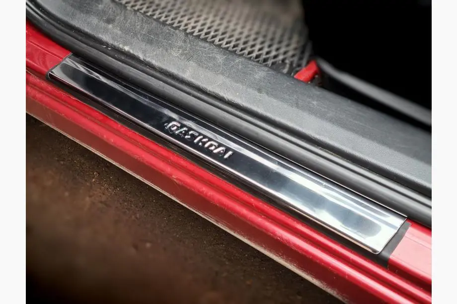 Nissan Qashqai 2014-2021 Stainless Steel Door Sill Protectors (Carmos V2, 4 pcs) Image