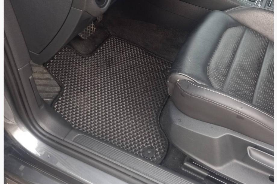 Volkswagen Golf 7/E-Golf 2012-2020 EVA Floor Mats for E-Golf (Black) Image