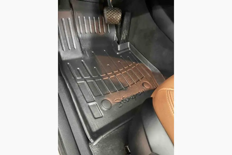 BMW X4 F26 2014-2018 Stingray 3D Rubber Floor Mats (5 pcs, Polyurethane) Image