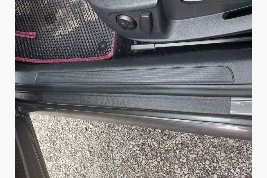 Volkswagen Passat CC 2008-2017 Door Sill Protectors DDU (4 pcs, plastic) Image