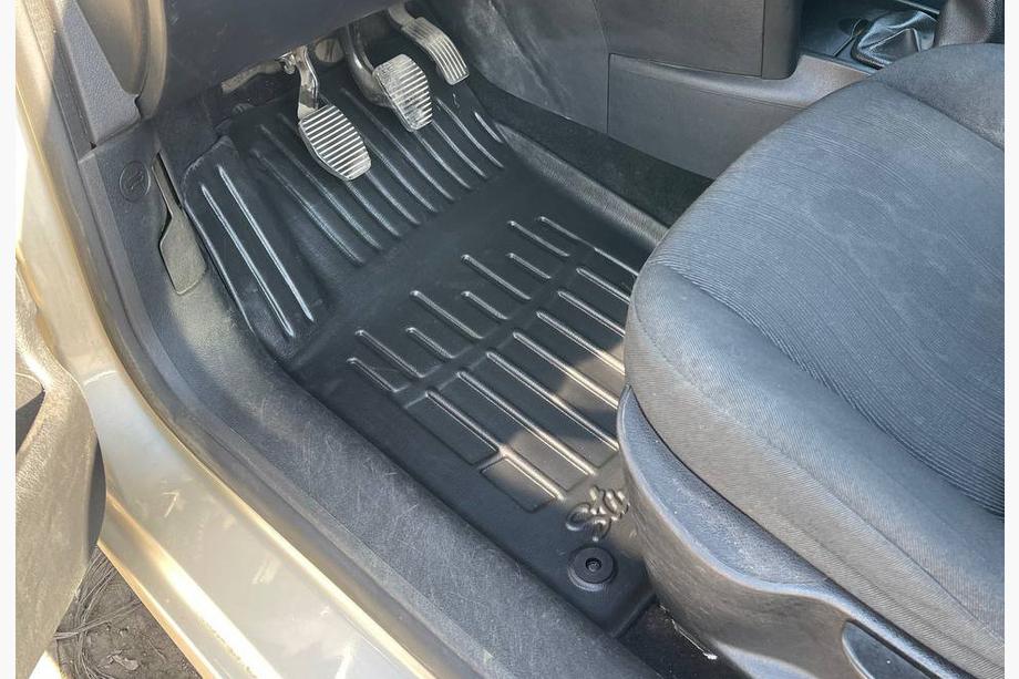 Peugeot 207 2006–2014 Rubber Floor Mats Stingray 3D (5 pcs) Image